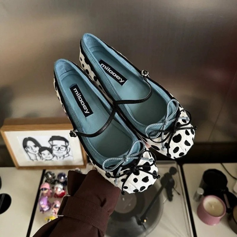 Embroidery Flat Shoes - Sapatilhas Francesas de Fundo Reto com