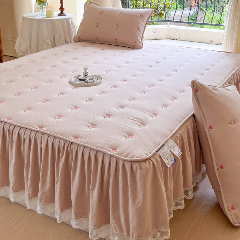 Engrossar conjunto de saia de  - Embroidery Quilt Cover avaliação e preço