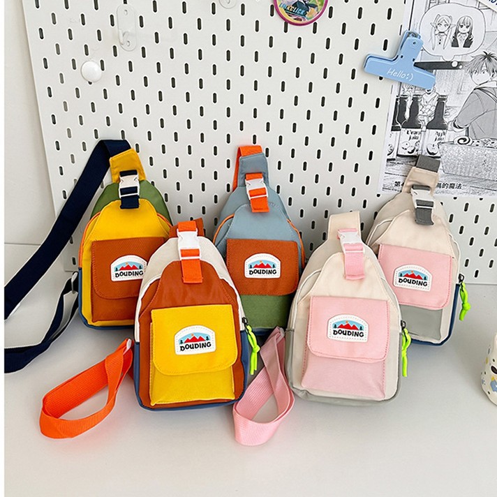 Nova Bolsa de Peito Infantil U - Embroidery Font avaliação e preço