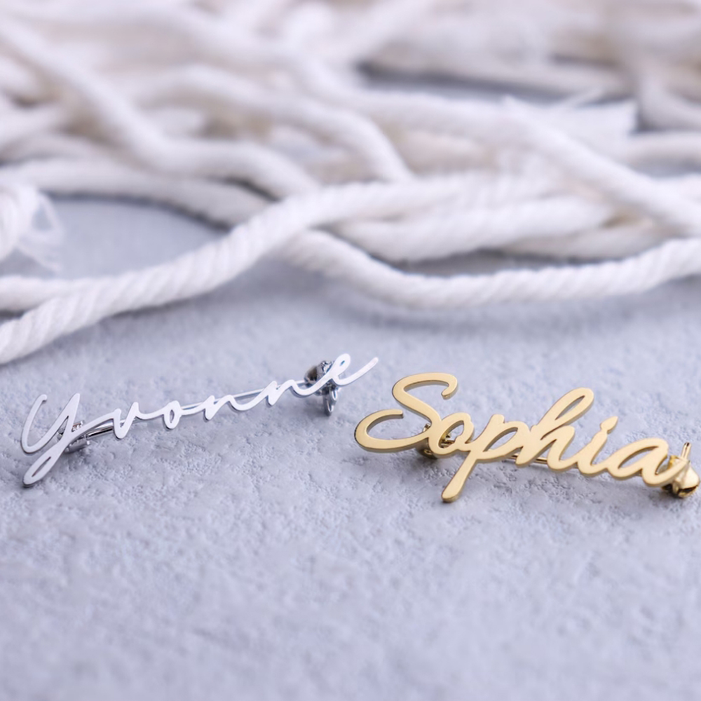 Nome personalizado broche pers - Embroidery Initials avaliação e preço