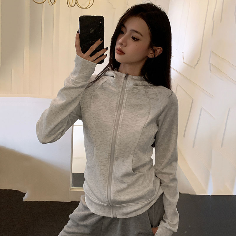 Jaqueta Esportiva Feminina com - Embroidery Zip Up Hoodie avaliação e preço